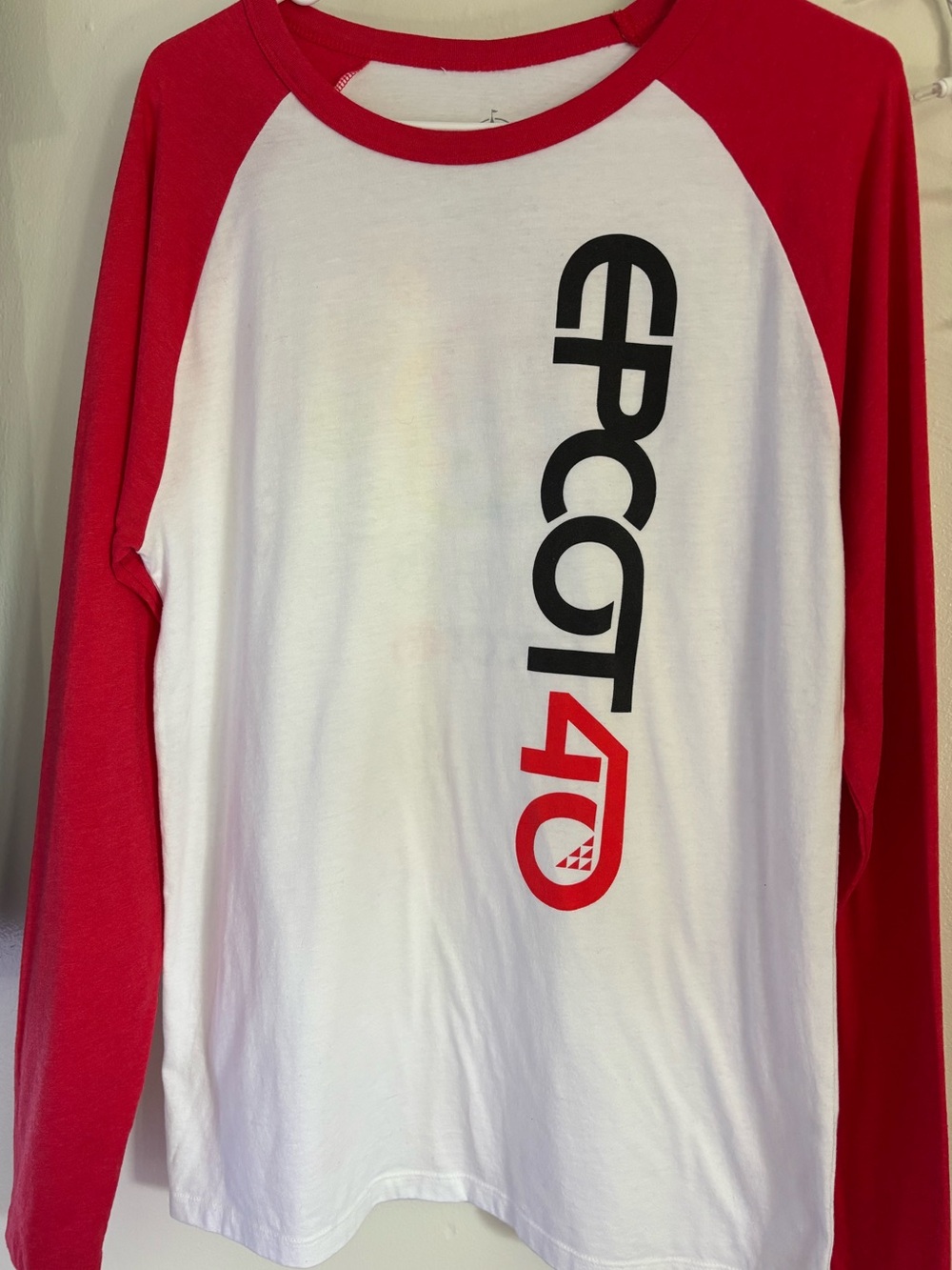 Disney Parks NWOT Epcot 40th Anniversary long sleeve baseball t-shirt